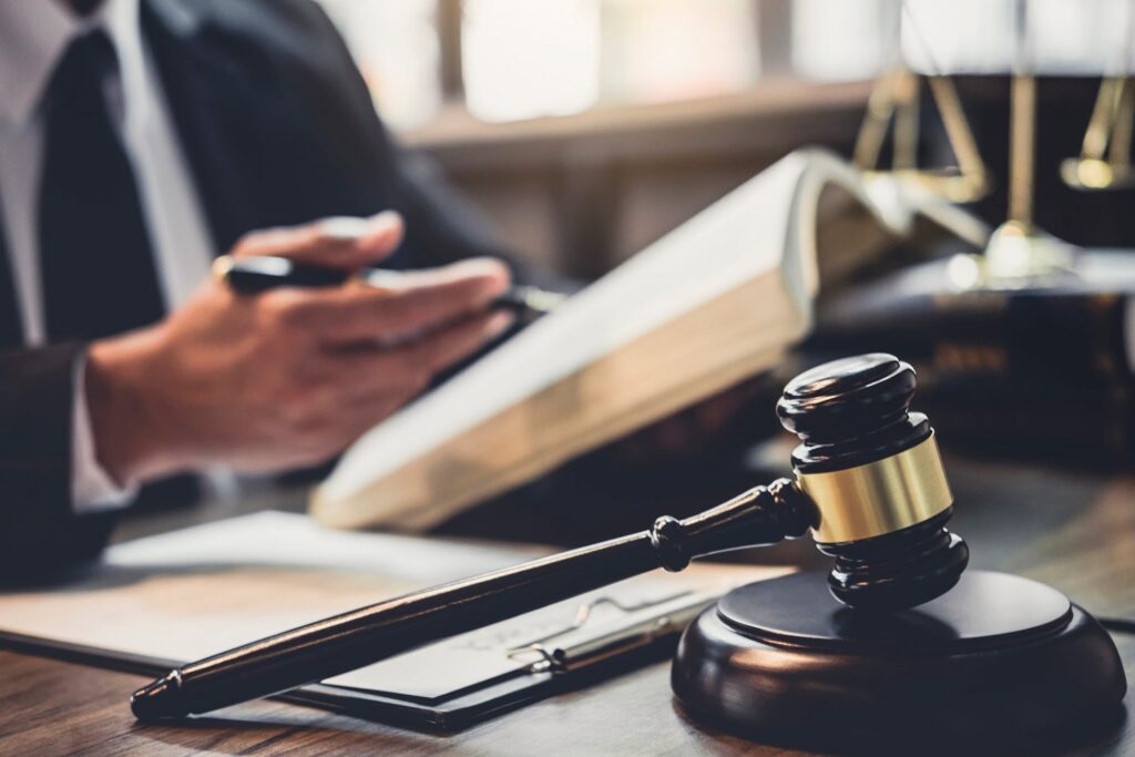 estate planning lawyer